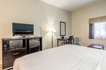 Standard Room, 2 Queen Beds, Non Smoking