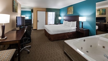 Standard Room, 1 King Bed, Non Smoking, Jetted Tub