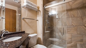 Standard Room, 1 King Bed, Non Smoking, Jetted Tub