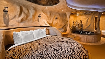 Suite, 1 King Bed, Non Smoking, Jetted Tub