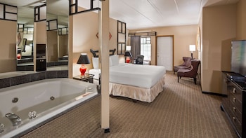 Standard Room, 1 King Bed, Non Smoking, Jetted Tub