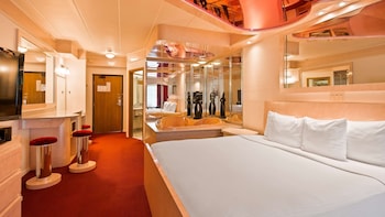 Suite, 1 King Bed, Non Smoking, Jetted Tub