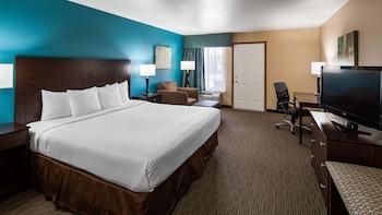 Standard Room, 1 King Bed, Non Smoking, Refrigerator & Microwave