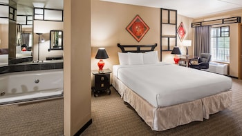 Standard Room, 1 King Bed, Non Smoking, Jetted Tub