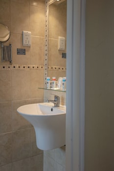 Standard Room, 1 Double Bed, Non Smoking (Small Room)