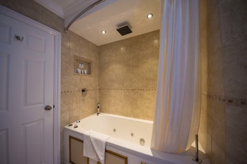 Deluxe Room, 1 King Bed, Non Smoking (Four Poster Bed, View)