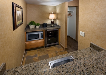 Suite, 1 Twin Bed (King, Alcove Suite)