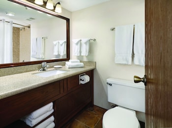 Deluxe Room, 2 Queen Beds, Poolside (Deluxe Double-Queen, Poolside)