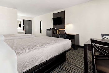 Standard Room, 2 Queen Beds, Non Smoking