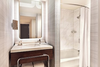 Studio Suite, 1 King Bed