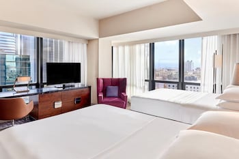 Deluxe Room, 2 Queen Beds, City View