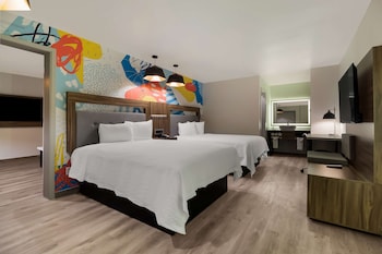Suite, 2 Queen Beds, Non Smoking