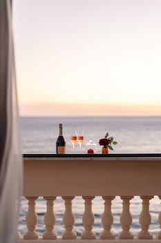 Premium Room, 1 King Bed, Balcony, Sea View