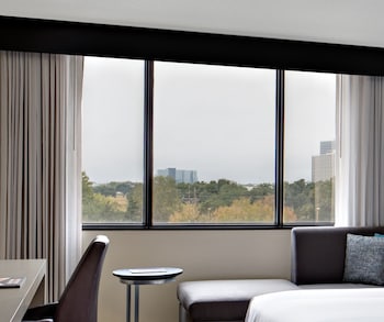Club Room, 1 King Bed