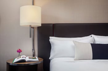 Executive Suite, 3 Bedrooms (3 King Beds and Sofa Bed)