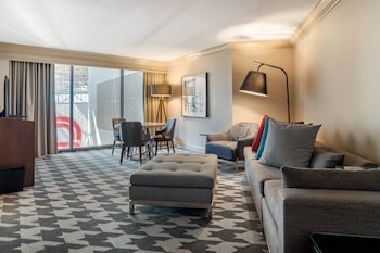 Executive Suite (1 King Bed and Sofa Bed)