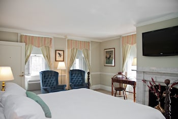 Historic Main Inn, 1 King, No Pets