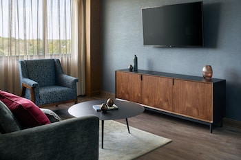 Concierge Room, Club Room, 1 King Bed