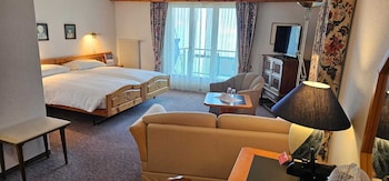Family Twin Room, Balcony, Lake View