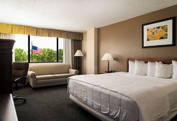 Standard Room, 1 King Bed