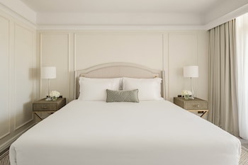 Signature Suite
