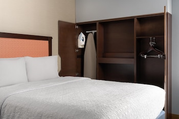 Room, 2 Queen Beds, Refrigerator & Microwave