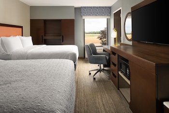 Room, 2 Queen Beds, Refrigerator & Microwave