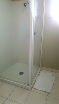 Economy Single Room, Shared Bathroom