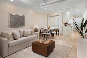 Junior Studio Suite, Partial Ocean View