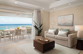 Luxury Room, 1 King Bed, Partial Ocean View
