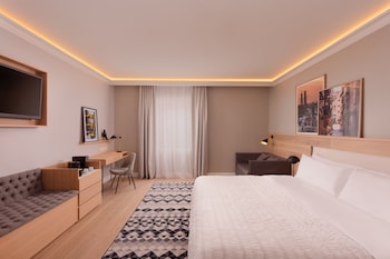 Premium Room, 1 King Bed