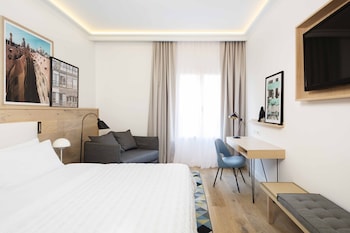 Premium Room, 1 King Bed