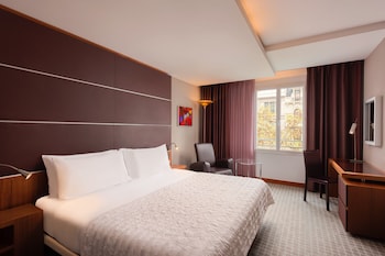 Deluxe Room, 1 King Bed