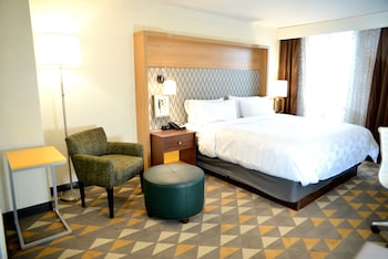 Standard Room, 1 King Bed (Walk-In Shower)