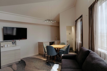 Deluxe Suite, 1 King Bed (Spa)