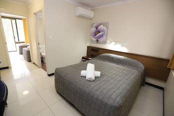 2 Bedroom Corporate Unit, Garden View