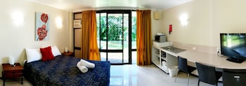2 Bedroom Corporate Unit, Garden View