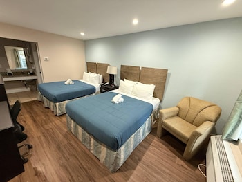 Room, 2 Queen Beds, Mobility Accessible, Non Smoking
