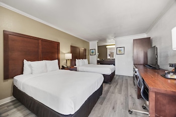 Standard Room, 2 Queen Beds, Non Smoking