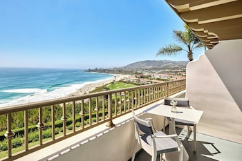 Room, 1 King Bed, Ocean View (Balcony)