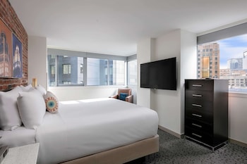 Suite, 2 Bedrooms (Michigan, King, Hearing Accesible)
