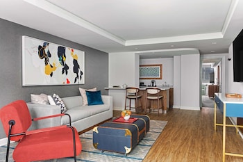 Superior Suite, 1 King Bed (Royal)