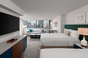 Premier Room, 2 Queen Beds, Accessible (Royal, Roll-In Shower)