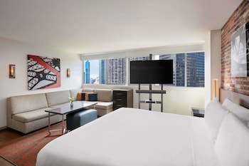 Studio, 1 King Bed (Columbus)