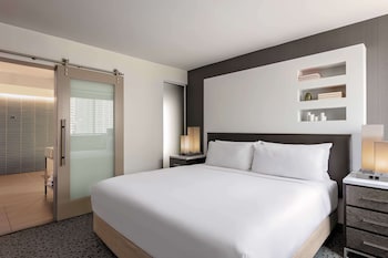 Superior Suite, 1 King Bed (State, Hearing)