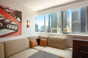 Superior Studio, 1 King Bed, Accessible (Columbus, Roll-In Shower)