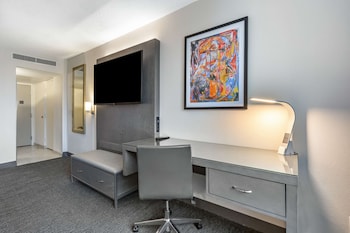 Standard Room, 1 King Bed, Non Smoking, Refrigerator & Microwave