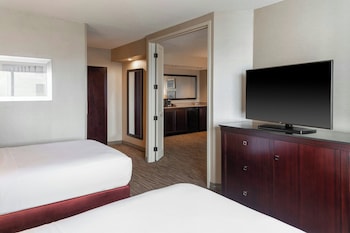 Standard Room, 2 Double Beds, City View