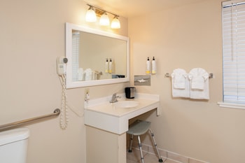 Standard Room, 1 King Bed, Accessible