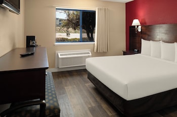 Standard Room, 1 Queen Bed